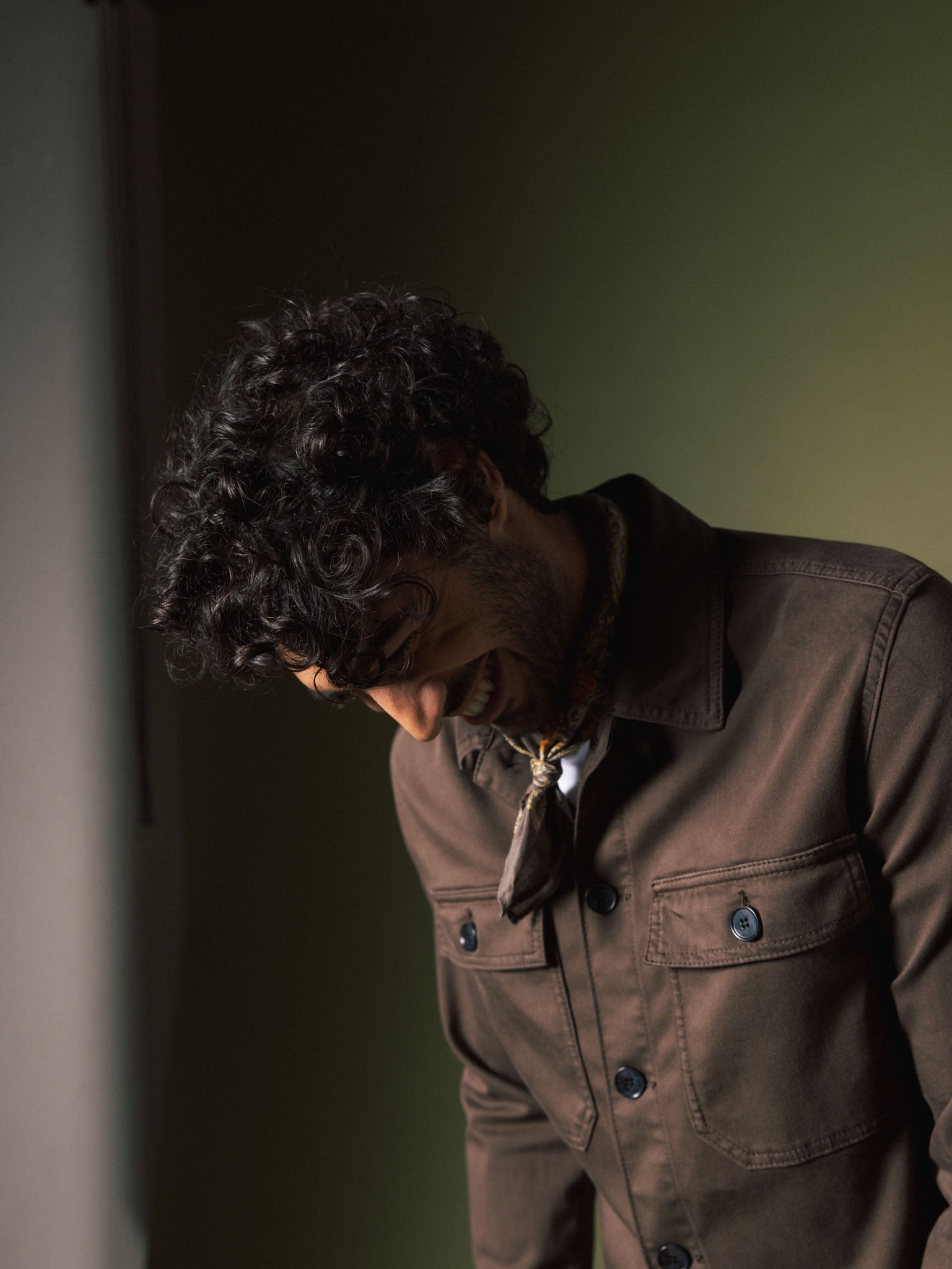 Modelshot / Chocolate Brown / Detail